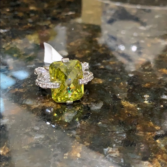 Jewels by Park Lane Ring size 8 - Picture 7 of 10